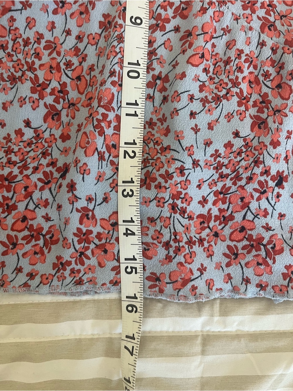 H&M Light Blue A-line Skirt with Coral Floral Pattern - Picture 9 of 10